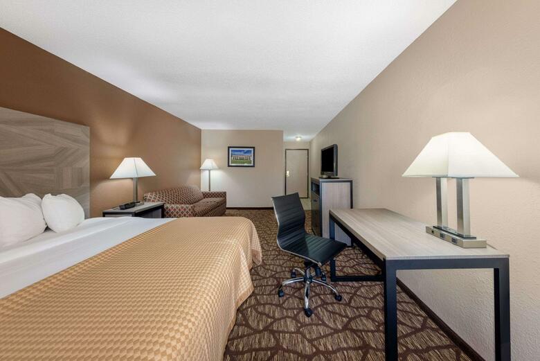 Hotel Baymont Inn & Suites Lawrence