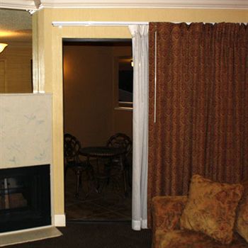 Bonanza Inn Magnuson Grand Hotel