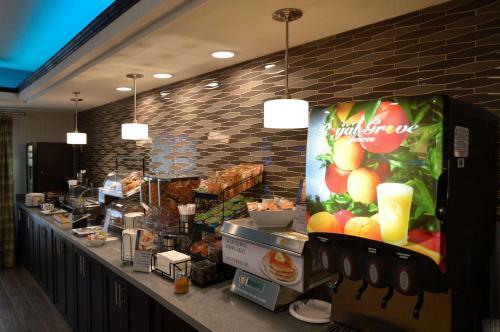 Holiday Inn Express Hotel & Suites Liberal