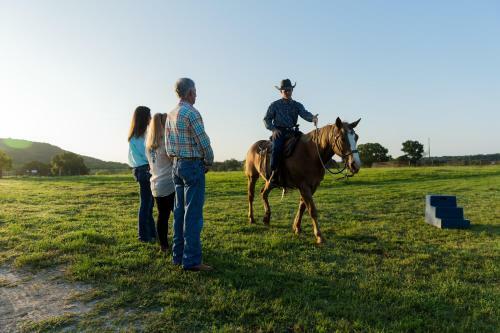 Hotel Wildcatter Ranch And Resort