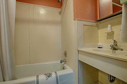 Economy Motel Inn And Suites Somers Point