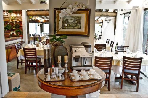 Hostal Pousada E Restaurante Caminhos Do Bom Caf�
