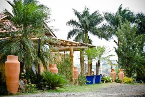 Hostal Pousada E Restaurante Caminhos Do Bom Caf�