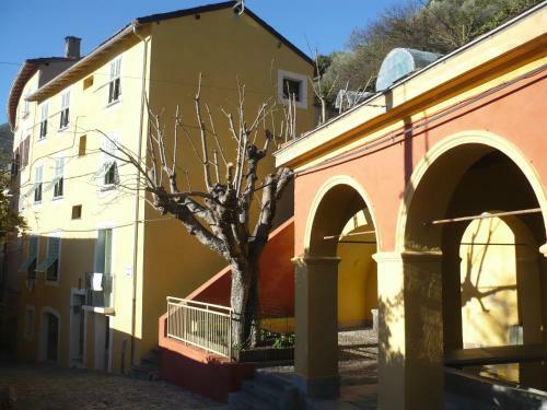 Apartamentos Fontana De Medge