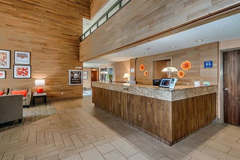 Hotel Best Western Plus Harbor Plaza And Convention Center