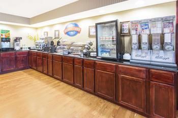 Hotel Baymont Inn And Suites Muskegon