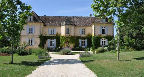 Hostal Ch�teau Le Tour - Chambres D'h�tes