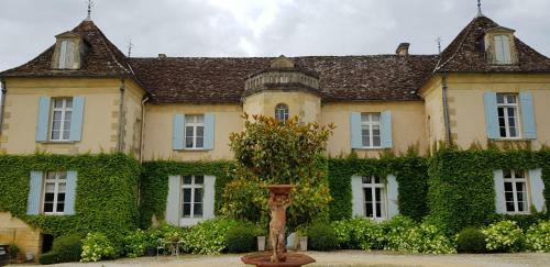 Hostal Ch�teau Le Tour - Chambres D'h�tes