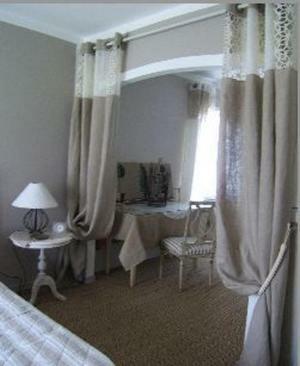 Hostal Les Chambres D'h�tes De La Ferrage