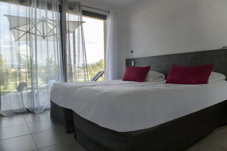 Aparthotel Suite Home Porticcio