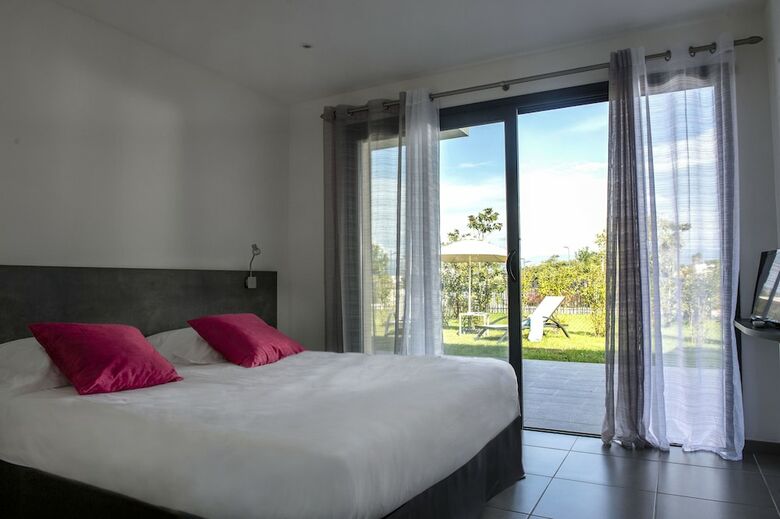 Aparthotel Suite Home Porticcio