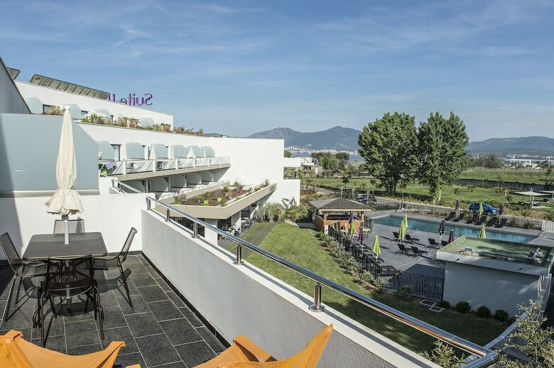 Aparthotel Suite Home Porticcio
