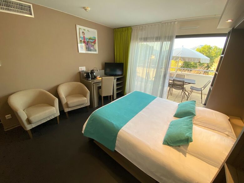 Aparthotel Suite Home Porticcio