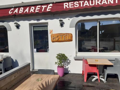 Cabaret� Hotel