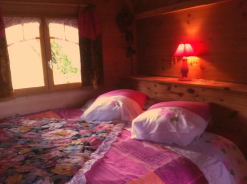 Hostal Chambres D'h�tes Et Roulotte Jeandemai