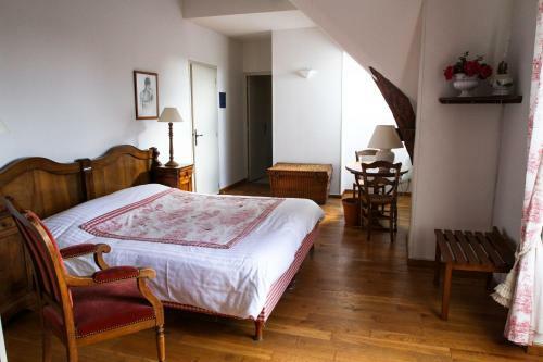 Hostal Maison D'h�tes Domaine De La Rhue