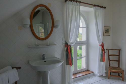Hostal Maison D'h�tes Domaine De La Rhue