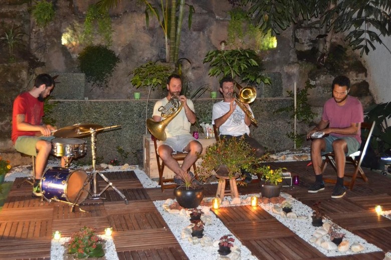 Nomade In Arte E Hostel