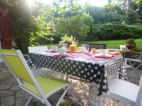 Bed & Breakfast Chambres D'h�tes "la Ch�taigneraie"