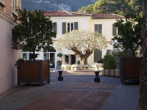 Hostal Maison D'h�tes Village De Roquebrune Cap Martin