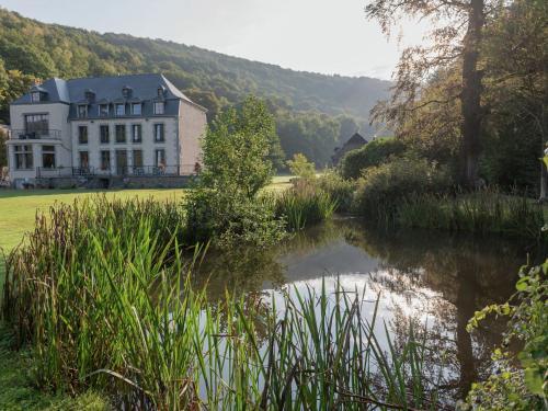 Holiday Home Chateau Du Risdoux Vireuxwallerand