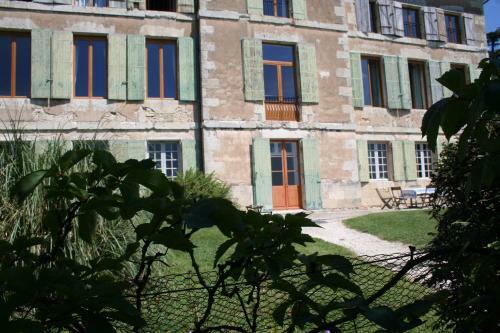 Bed & Breakfast Maison D'h�tes Domaine De Bernou
