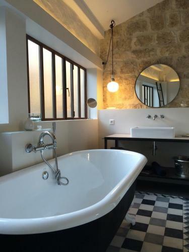Bed & Breakfast Four Maison D'h�tes