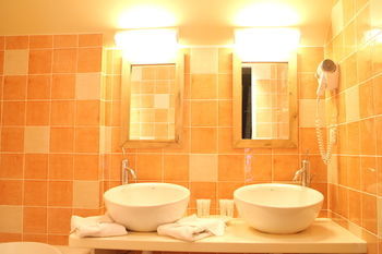 G�tes Du Domaine Des Th�meaux
