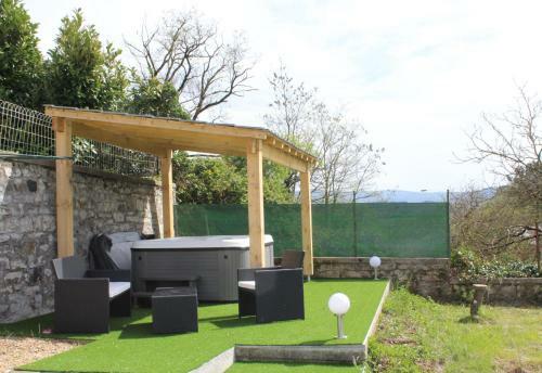 Hostal Chambres D'h�tes La Fontaine