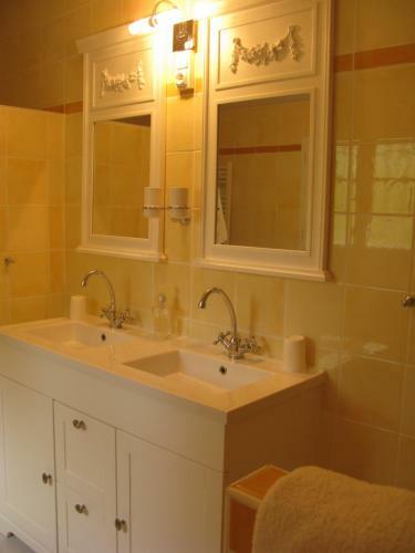 Bed & Breakfast La Theroniere