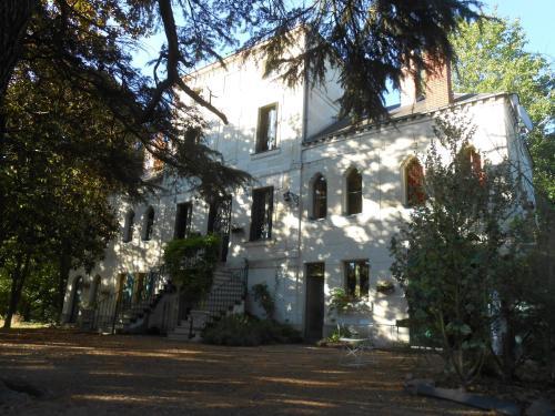 Clos Du Bois Brard B&B