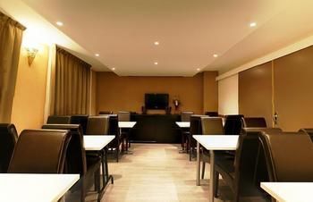Hotel Kyriad La Fleche