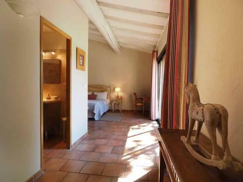 Hostal Le Clos Des Cypr�s