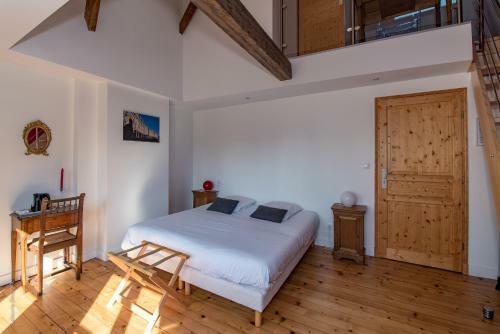 Bed & Breakfast Chambre D'h�tes Les Cl�s Des Places
