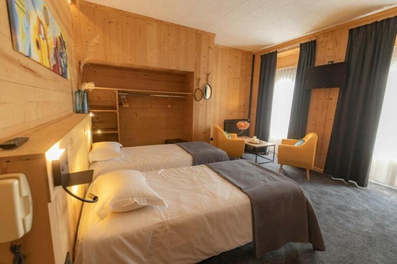 Hotel Le Sacca, Nouvelle �quipe