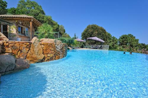Aparthotel Cala Di Sogno