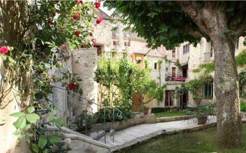 Bed & Breakfast Chambres D'h�tes La Closerie Des Trois Marottes
