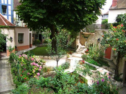 Bed & Breakfast Chambres D'h�tes La Closerie Des Trois Marottes