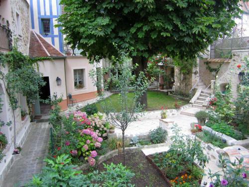 Bed & Breakfast Chambres D'h�tes La Closerie Des Trois Marottes