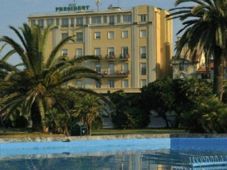 Hotel President