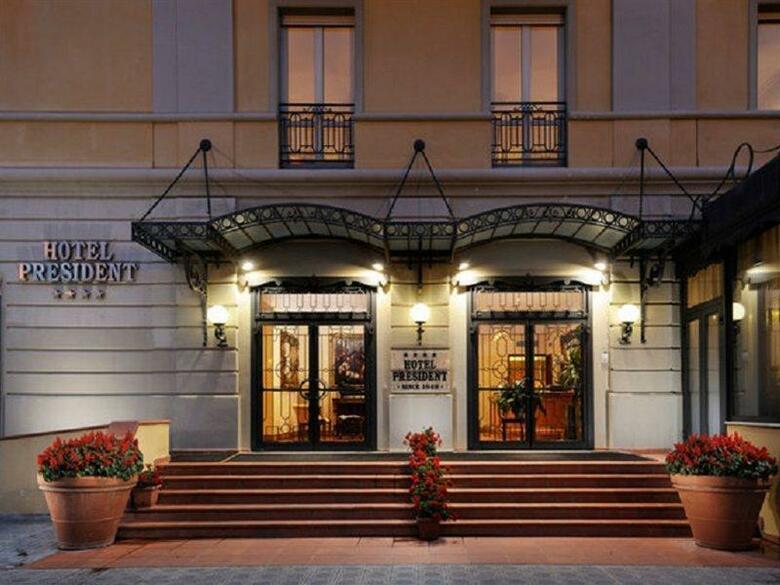 Hotel President