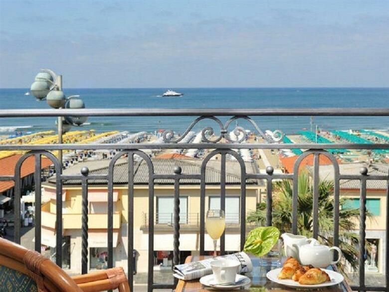 Hotel President