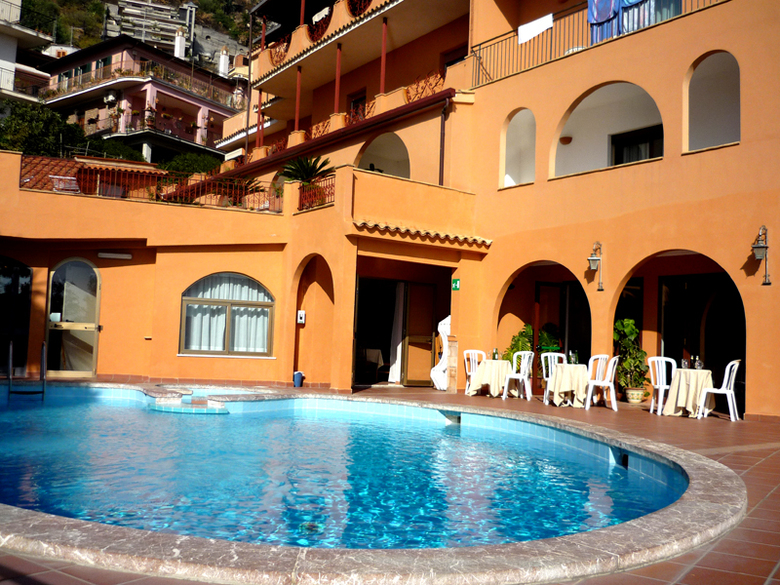 Andromaco Palace Hotel