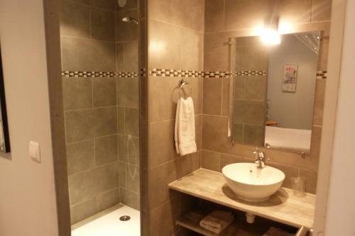 Hotel Lou Garbin