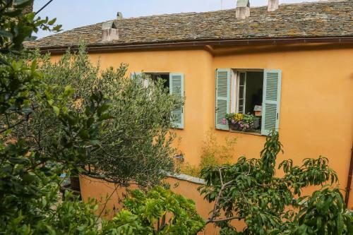 Bed & Breakfast Latu Corsu - Cote Corse Chambres D'h�tes