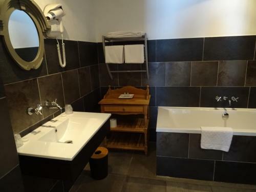 Hotel Auberge De La Poulci�re