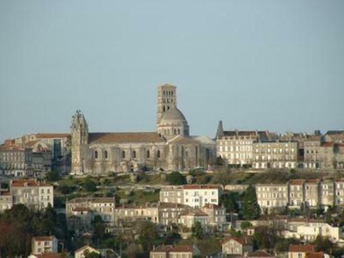 Hotel H�tel Des Pyr�n�es