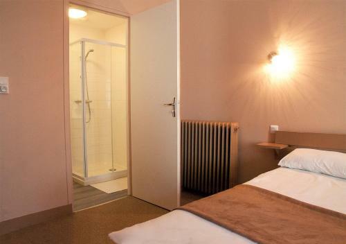 Hotel H�tel Des Pyr�n�es
