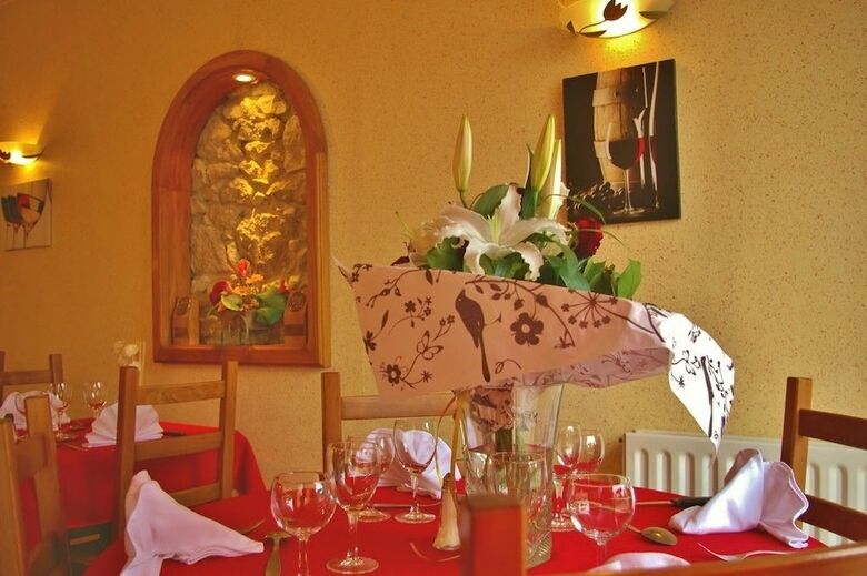 Hotel Logis L'auberge Du Brulhois