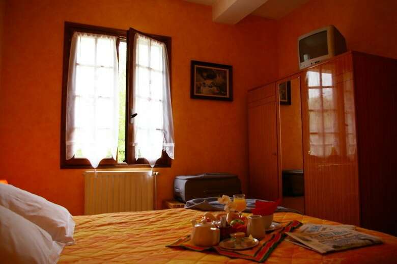 Hotel Logis L'auberge Du Brulhois